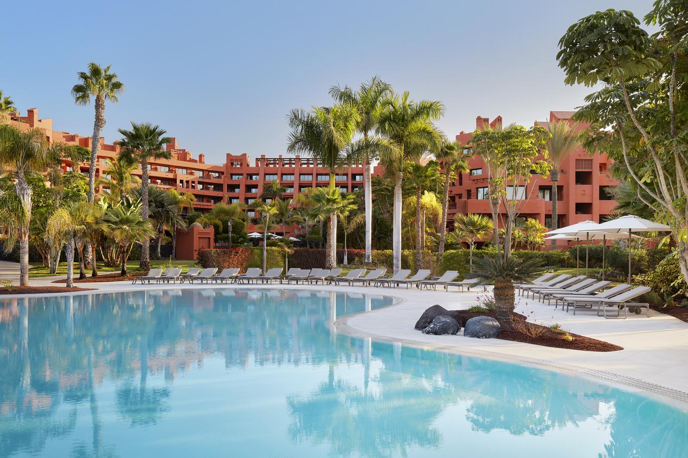 "main pool view"