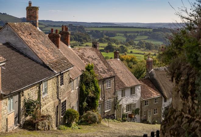 "Gold Hill at Shaftesbury"