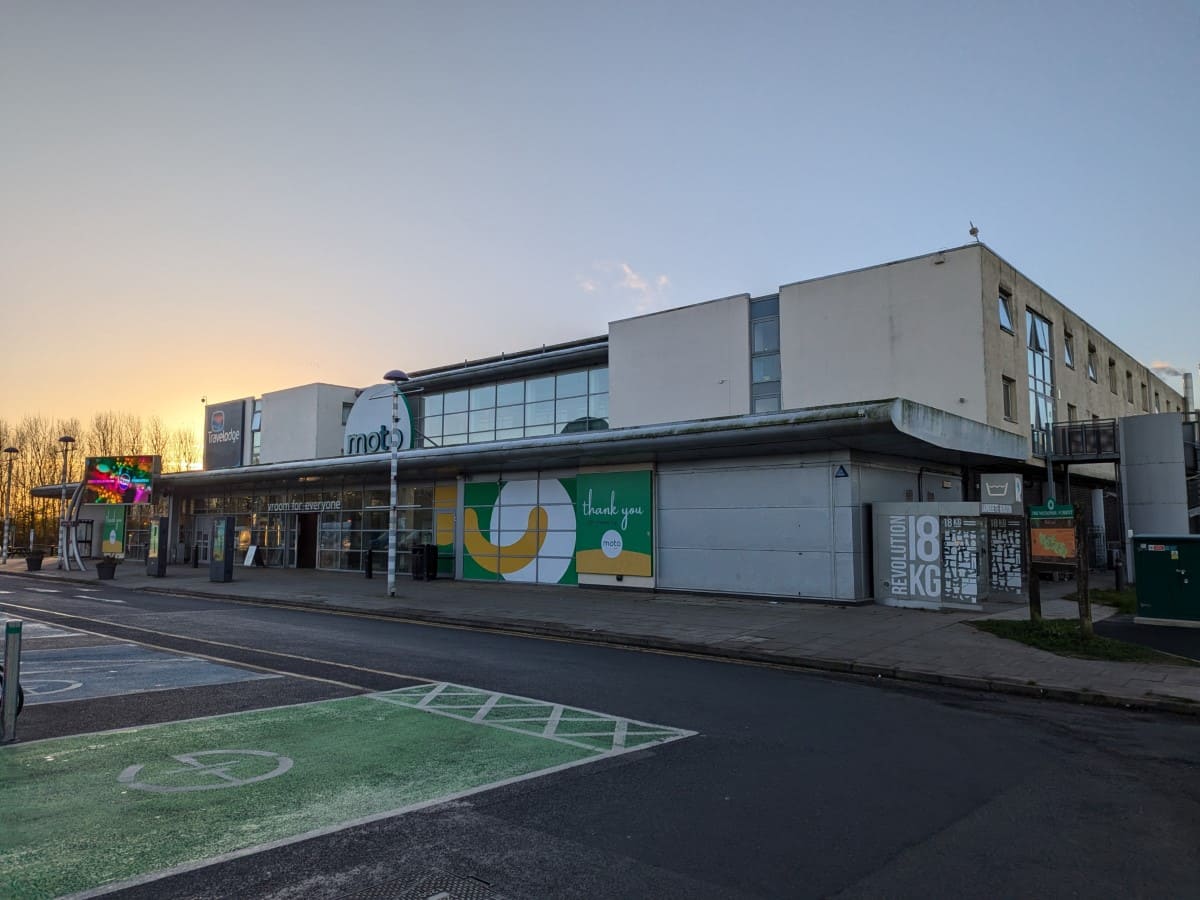 M1 - Donington Park Services - Moto