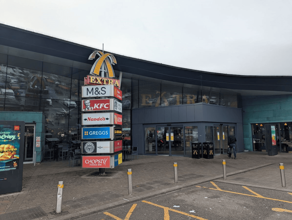 M40 - Beaconsfield Services - EXTRA