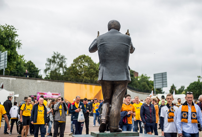 Photo of statue outside Molineux Stadium