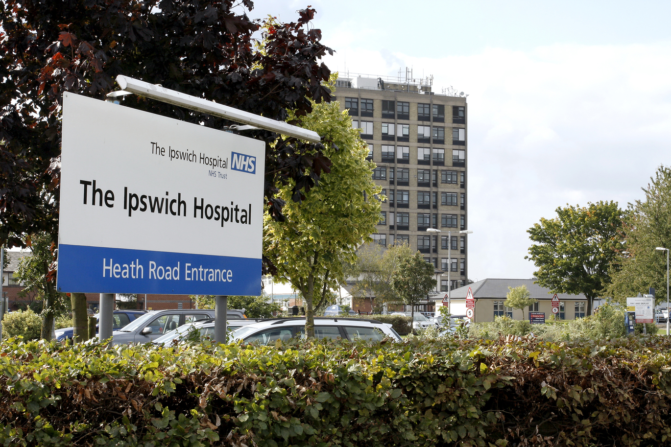 Photo of Ipswich Hospital Sign outside the front of the hospital