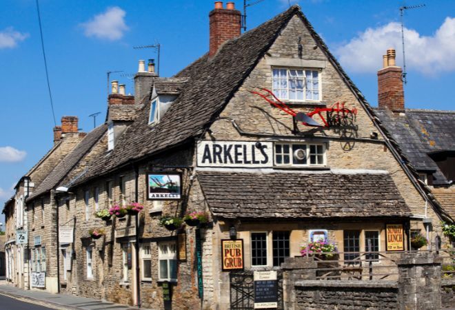 Cotswolds Pub 