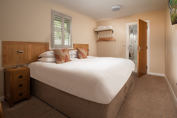 A photo of a guest room