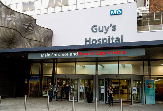 Photo of main entrance at Guy's Hospital