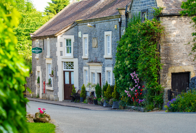 Alstonefield 