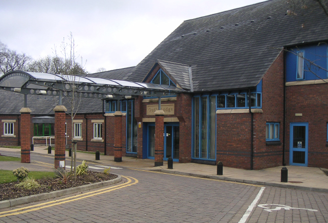Photo of main entrance at Guild Lodge