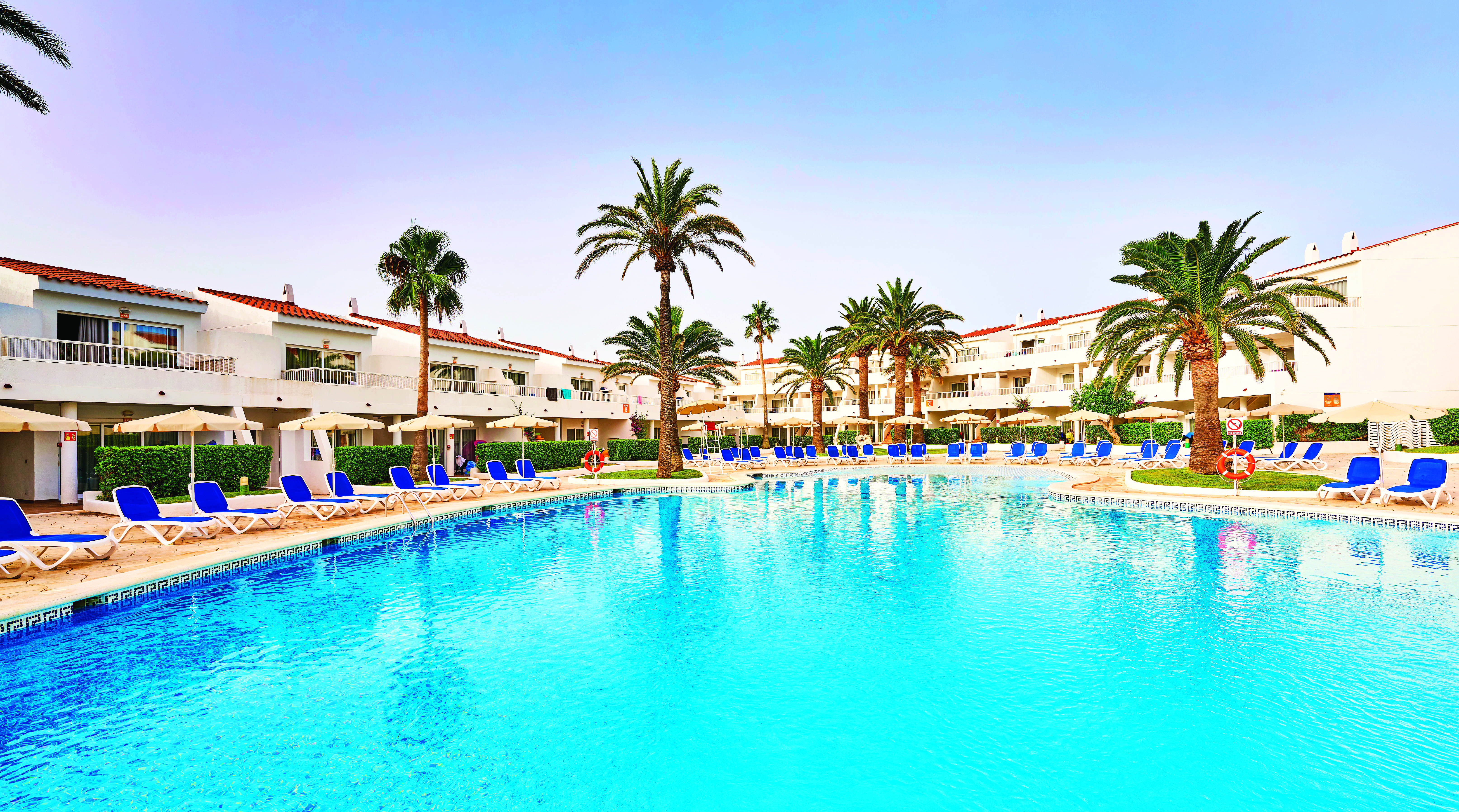 Globales Los Delfines