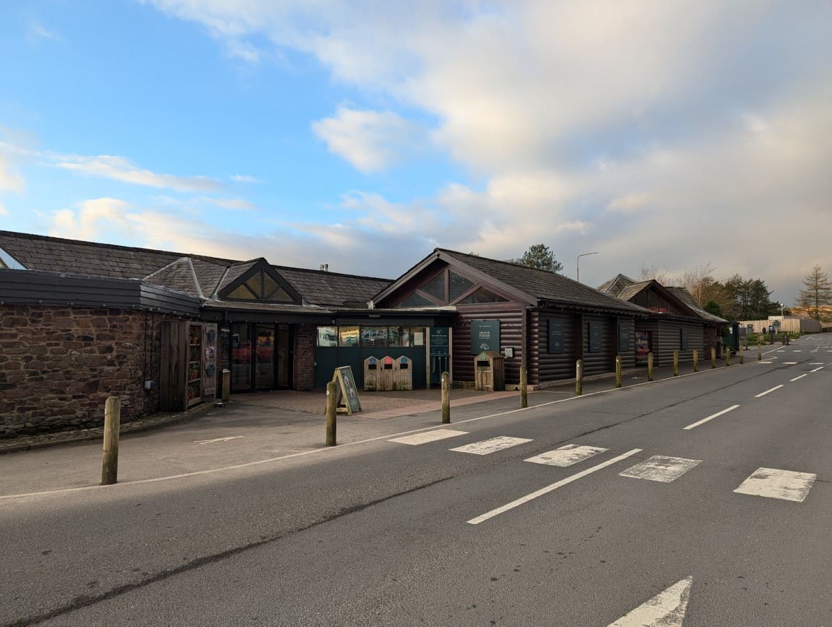 M6 - Tebay Services - Northbound - Westmorland Family