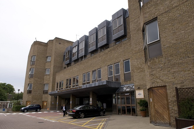 Photo of entrance to Royal Brompton Hospital.