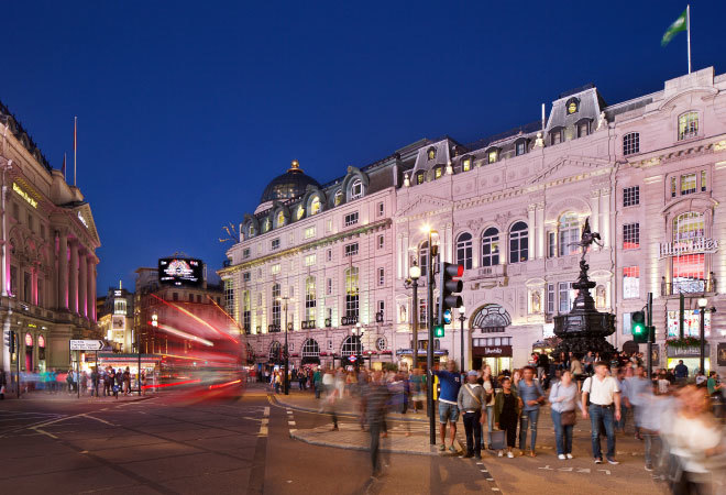 Photo of Piccadilly Circus at night time