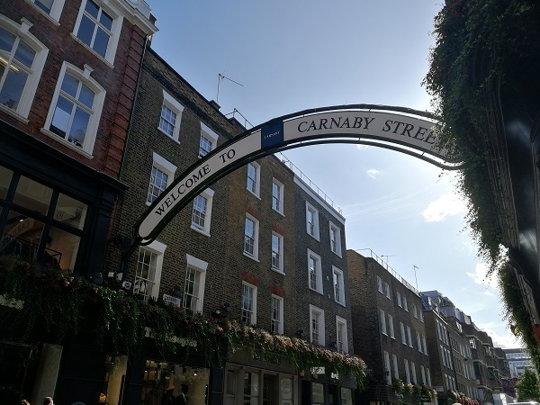 'Carnaby sign'