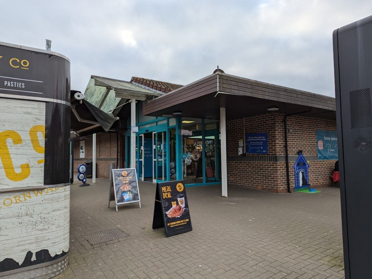 A picture showing the front of the M23 - Pease Pottage Services - Moto