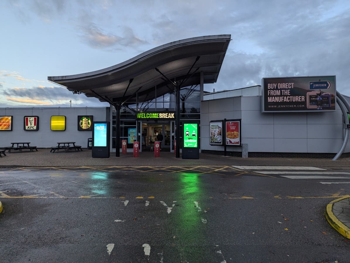 M1 - Newport Pagnell Services - Northbound - Welcome Break