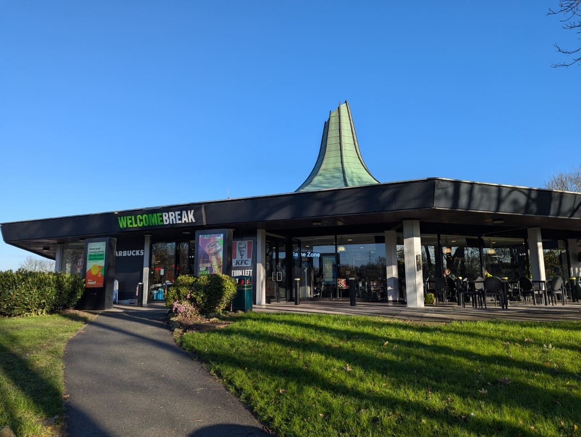 A picture showing the front of the M62 - Burtonwood Services - Welcome Break