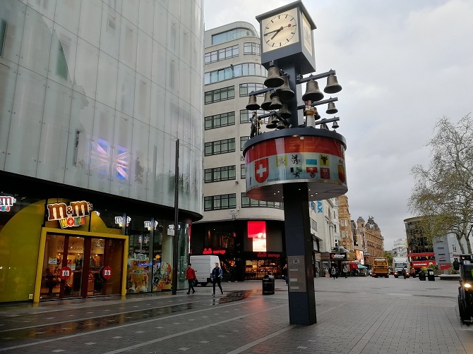 'Leicester Square, showing outside of M&M World'