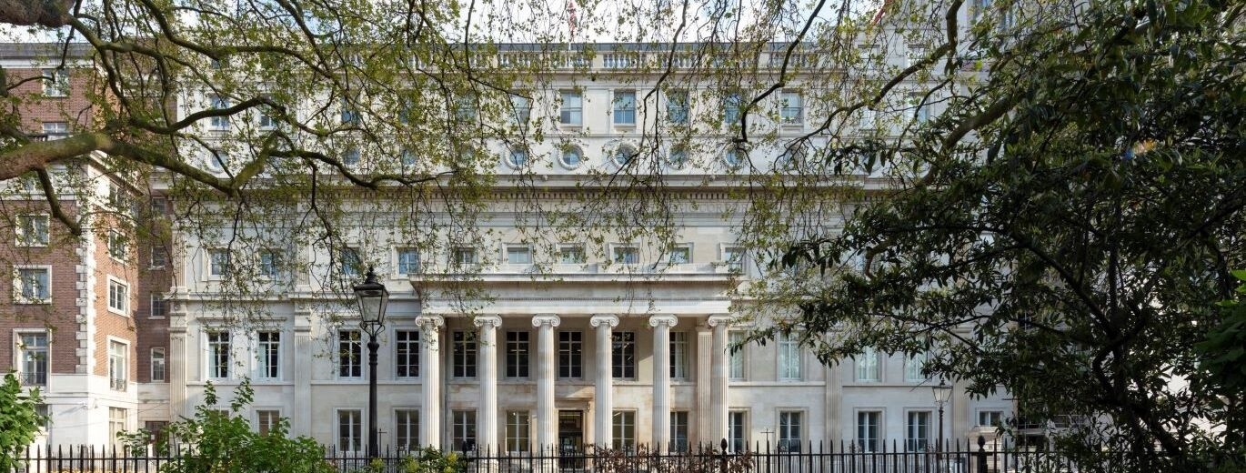 Photo of the Royal College of Surgeons of England main entrance 
