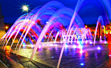 Barnsley town hall fountains at night